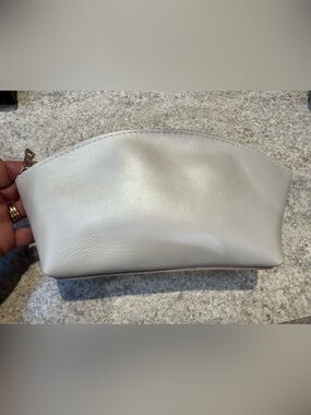 Portland Leather Pearl Total Eclupse